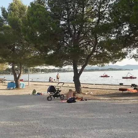 Apartmani Milka Zadar Kamer foto